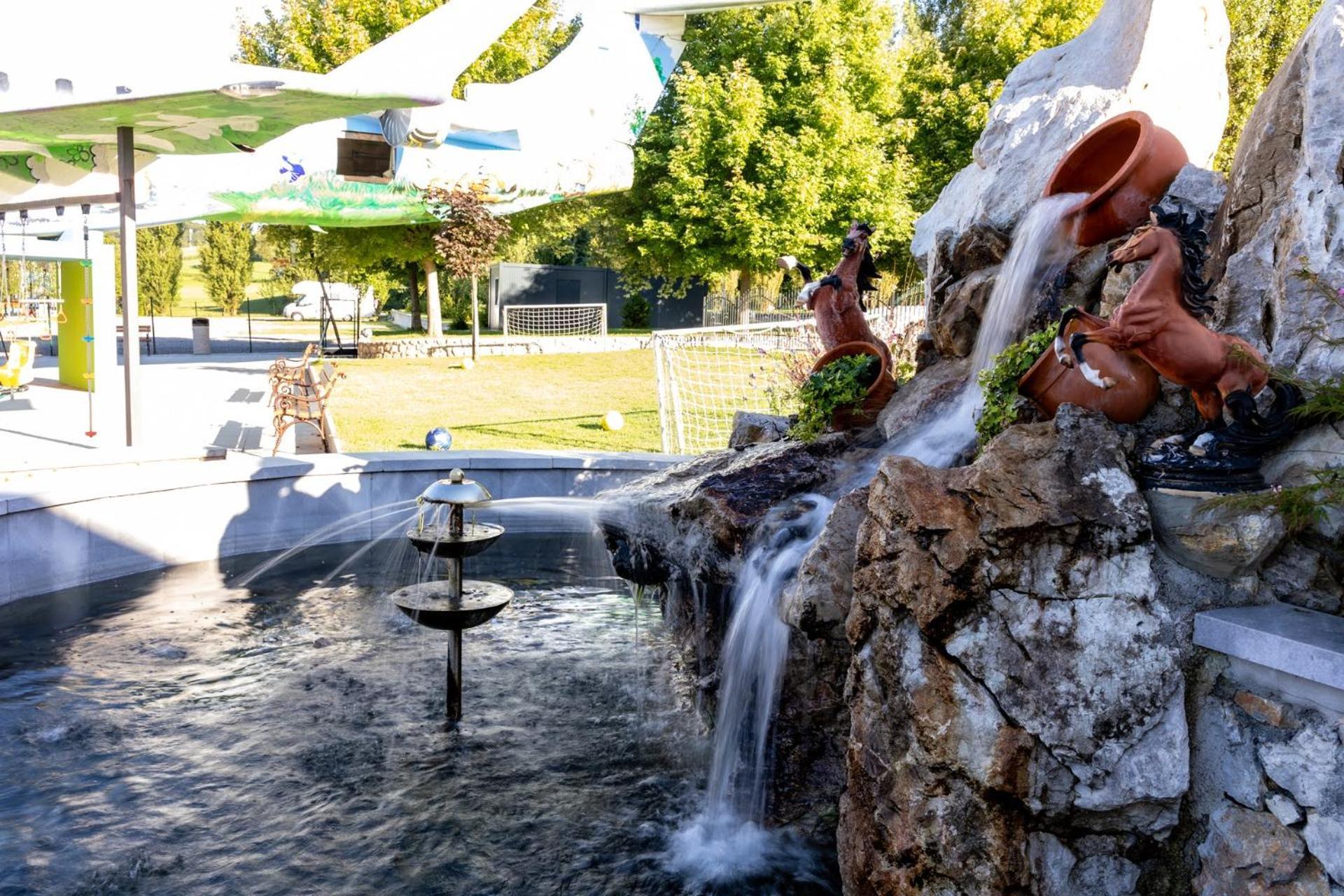 Hotel Dolenjc Novo Mesto Eksteriør billede